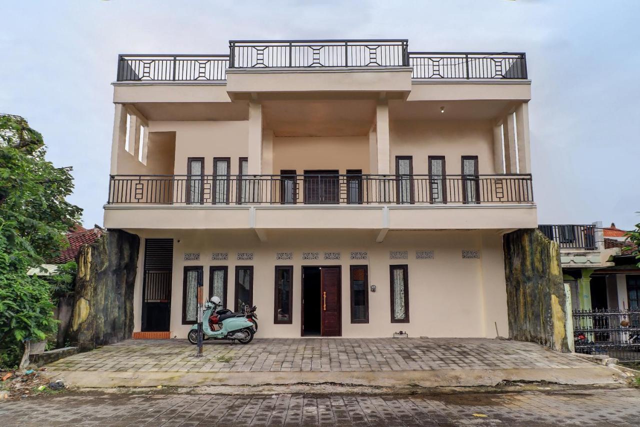 Oyo 91864 Holistic Stay Jimbaran Extérieur photo